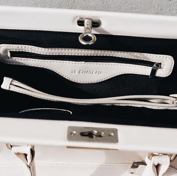 Le Chateau Off White Handbag - Picture 3 of 8